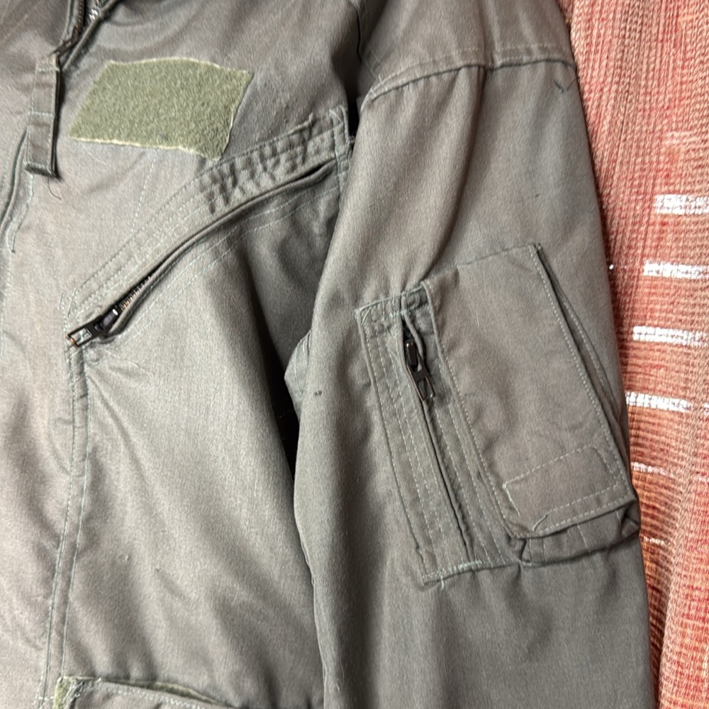 TOP GUN MILITARY FIGHTER PILOT UNIFORM FLIGHT SUIT NAVY USAF MENS 40L, CWU-27P. - Picture 3 of 15